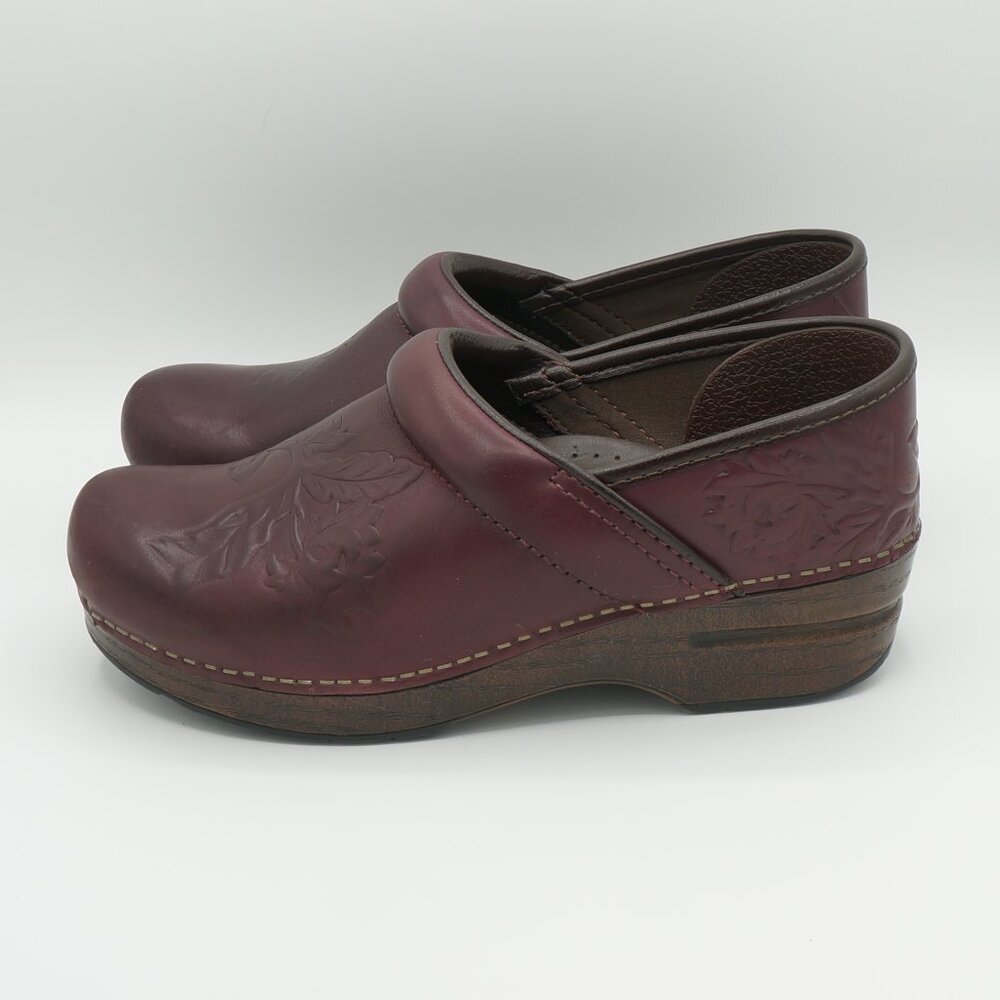Dansko Professional Burgundy Floral Embossed Leather Clogs - EU 38 / US Women's - Picture 2 of 10